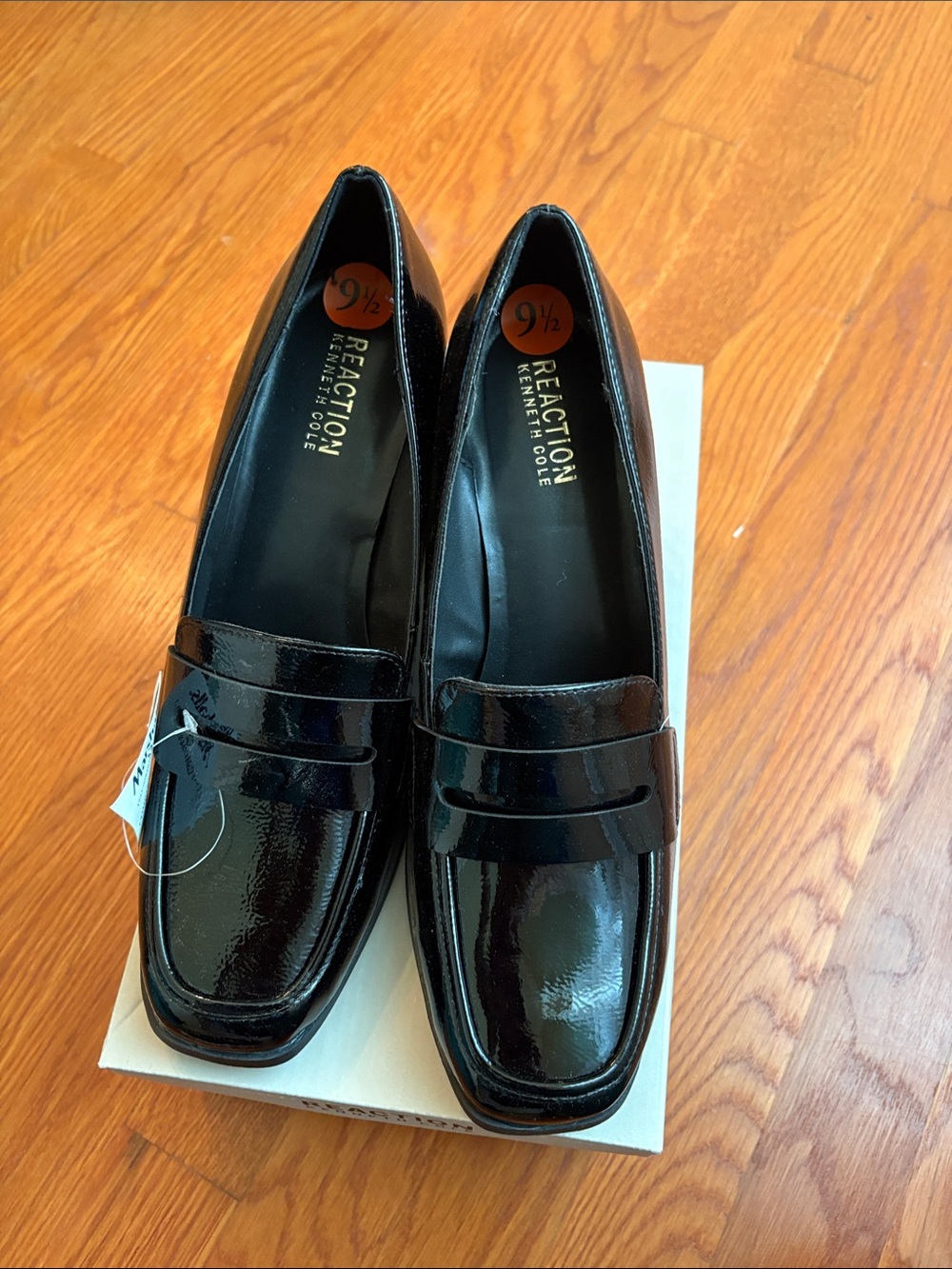 Kenneth Cole Reaction Women's Elsa Black Patent Heeled Loafers